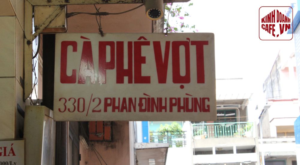 Cà phê vợt Phan Đình Phùng – Hương vị truyền thống lâu năm