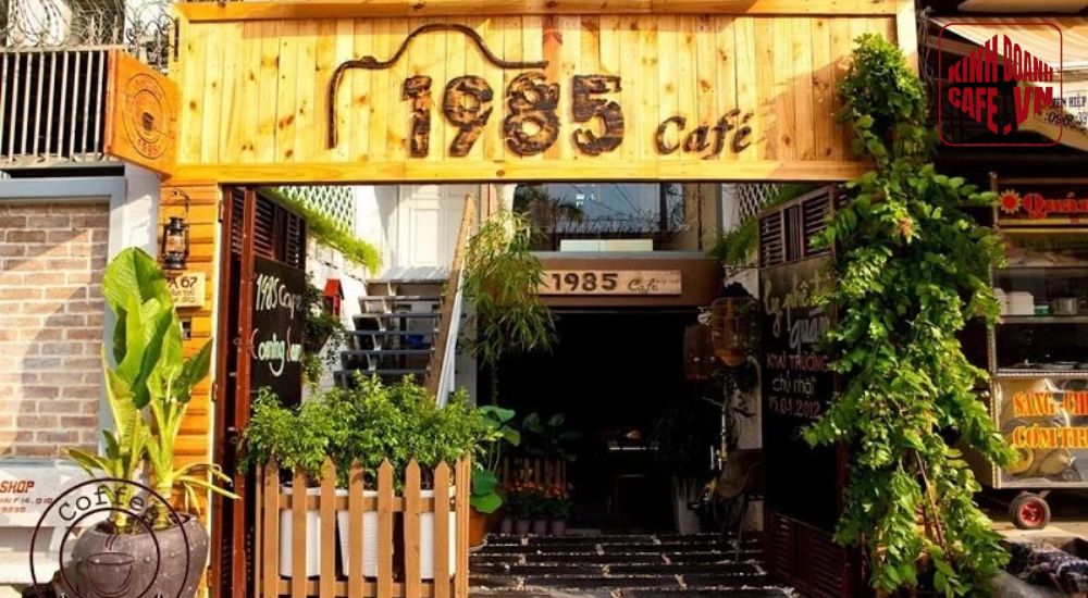 Mẫu thiết kế cổng quán cafe đẹp bằng chất liệu gỗ