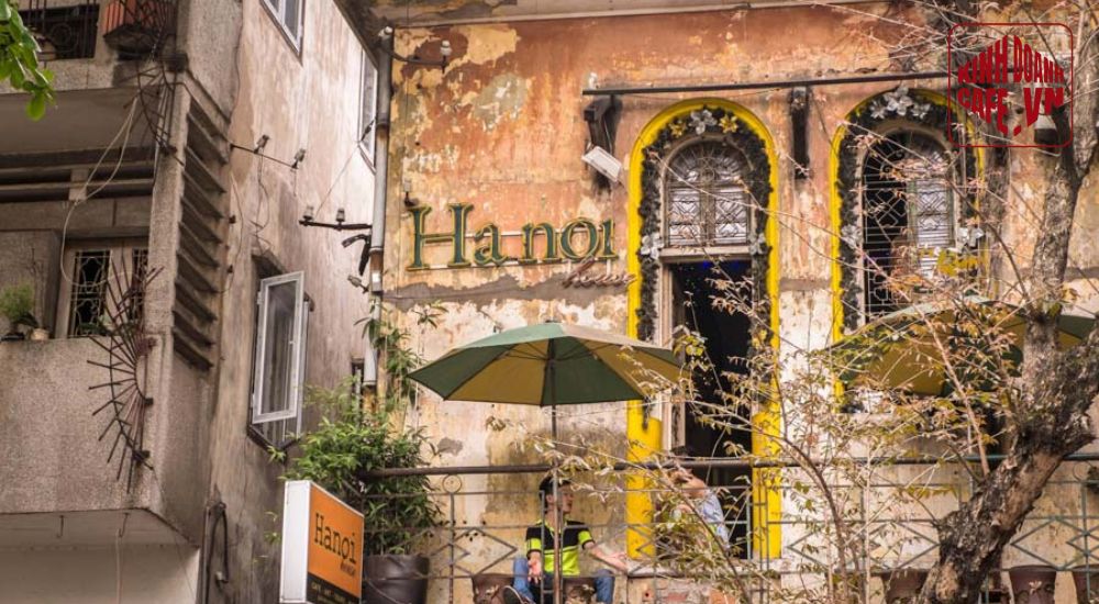 Thiết kế quán cafe góc phố phong cách cổ điển cuốn hút