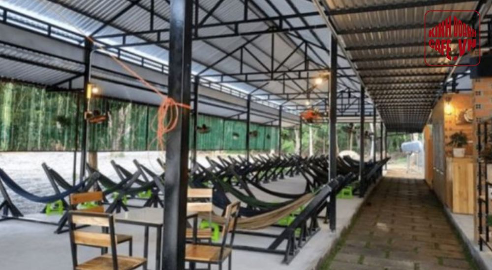 Quán cà phê võng D.O.M với không gian yên tĩnh, thoáng mát