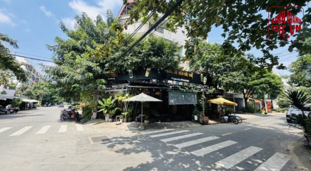 Thưởng thức cà phê nguyên chất tại quán võng Hồ Đắc Di