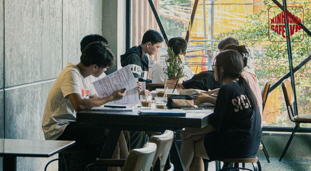 Nghiên cứu thị trường là bước nền tảng trong lập kế hoạch kinh doanh quán cafe