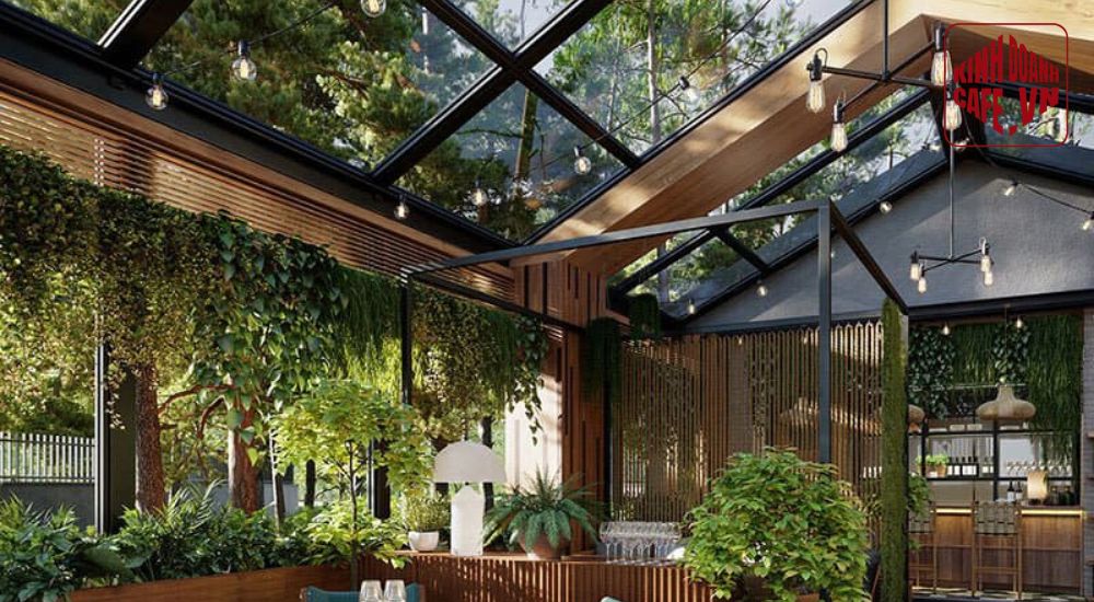 Mái kính kết hợp cây xanh mang cảm giác gần gũi thiên nhiên