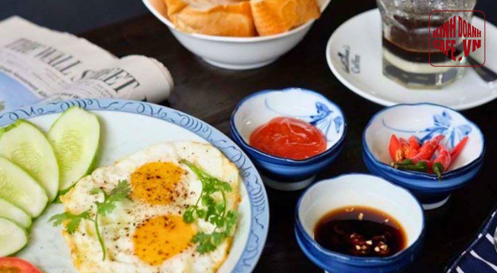 Quán cafe kết hợp đồ ăn sáng – Mô hình cafe nhỏ tiện lợi giúp tăng doanh thu