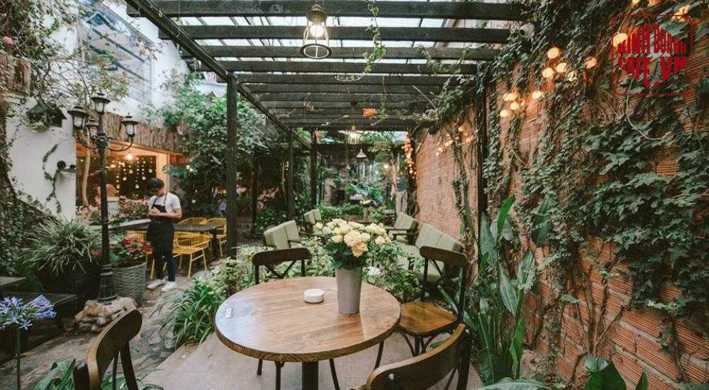 Cafe sân vườn vintage