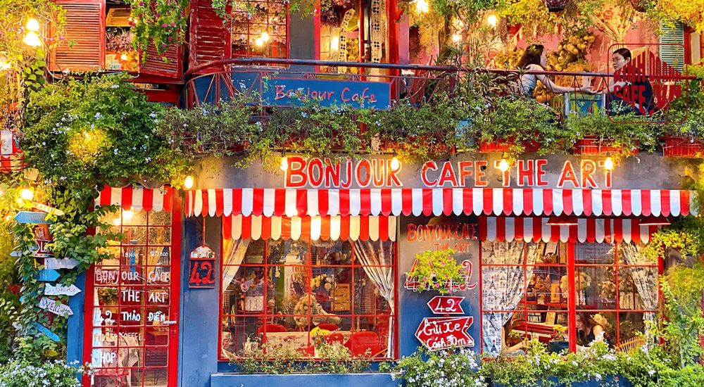 Bonjour Cafe The Art kết hợp nghệ thuật cùng không gian cà phê hiện đại