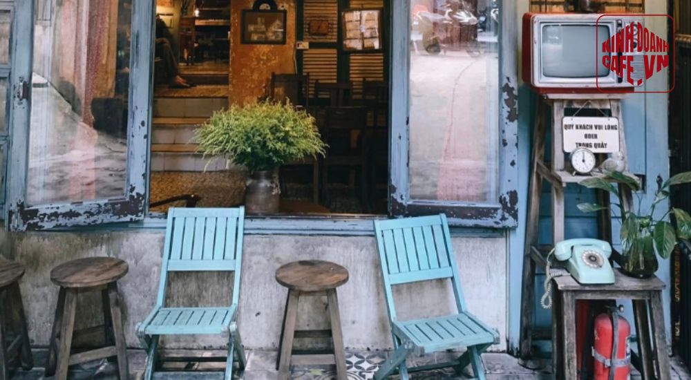 Chất liệu mộc mạc giúp tạo dấu ấn thời gian trong thiết kế quán cà phê cổ xưa