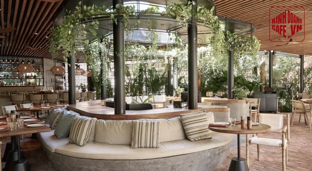 Phong cách Tropical mang không gian xanh mát và cảm giác thư giãn vào quán cafe mặt tiền 5m
